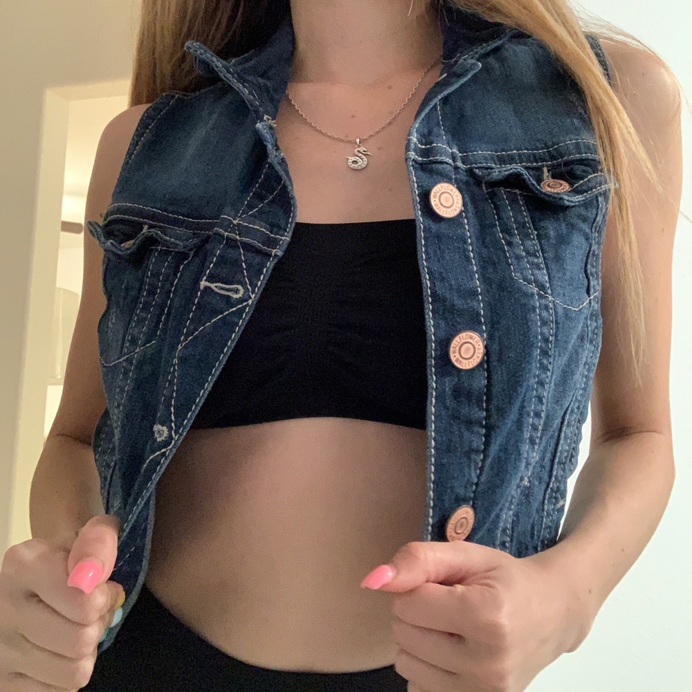 💀 Cropped Jean Jacket 💀 - Picture 2 of 4